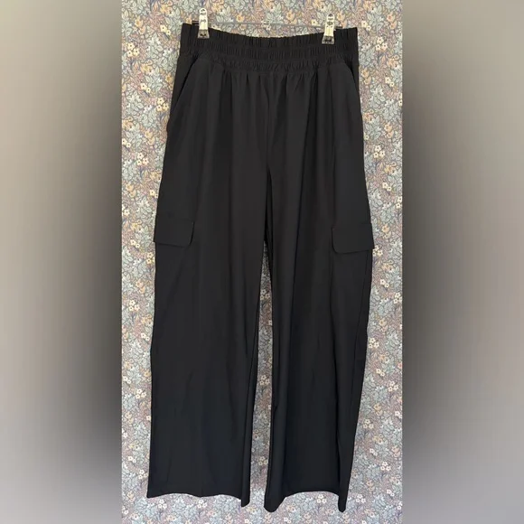 Old Navy Women's Black Track Pants - Picture 1 of 3